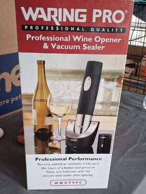 Black Professional Wine Opener & Vacuum Sealer